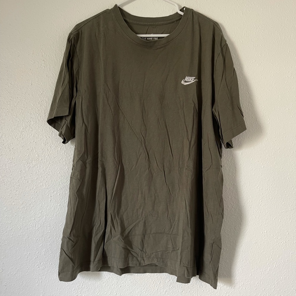 Men’s Nike Sportwear Club T Shirt
